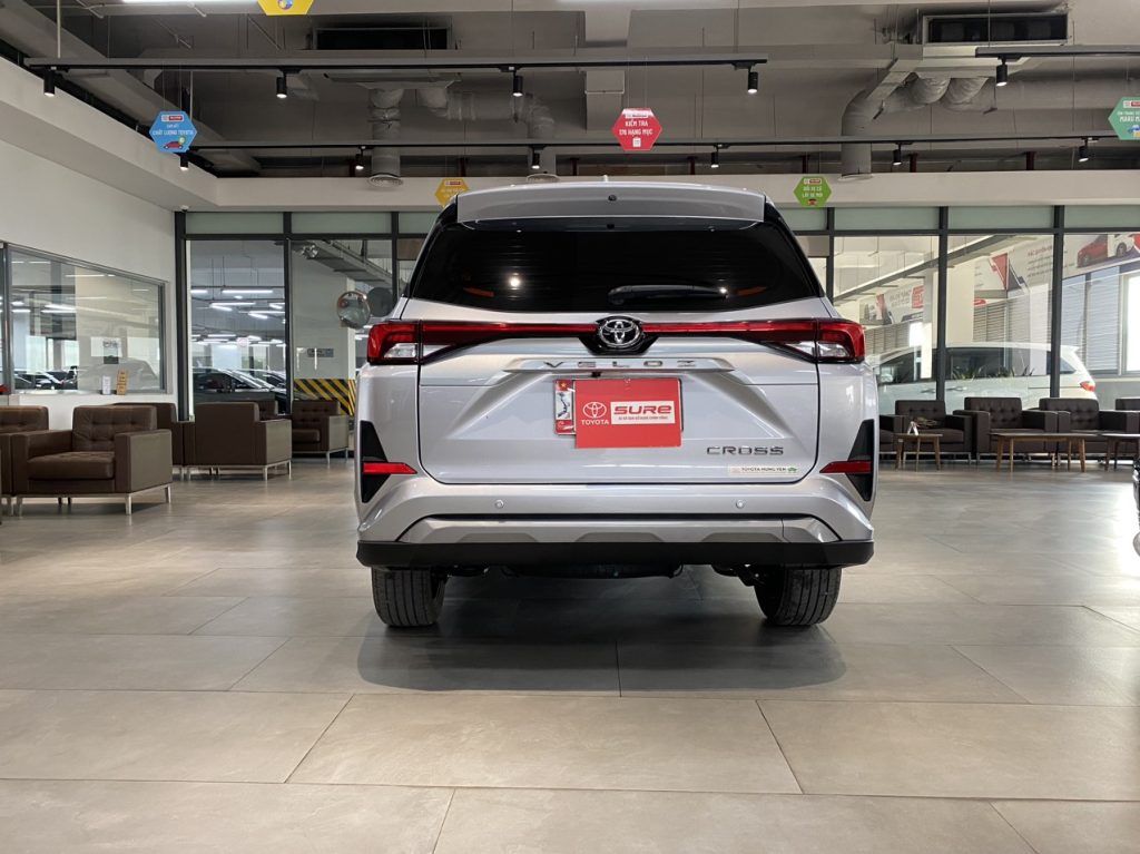 TOYOTA VELOZ CROSS TOP