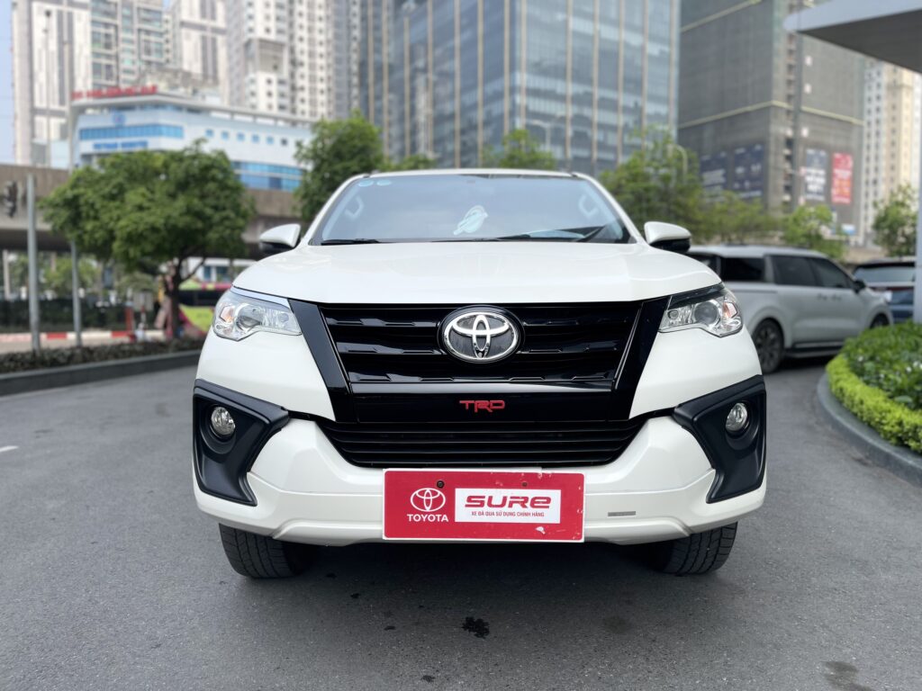 TOYOTA FORTUNER TRD 2.7(4X2)