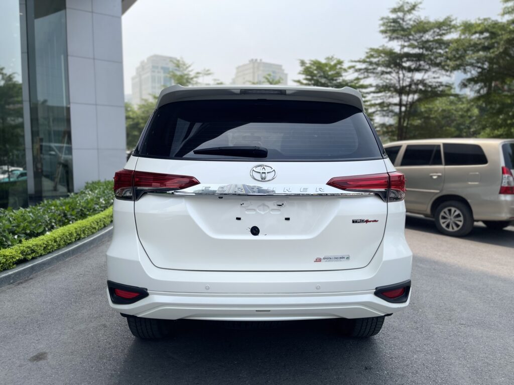 TOYOTA FORTUNER TRD 2.7(4X2)