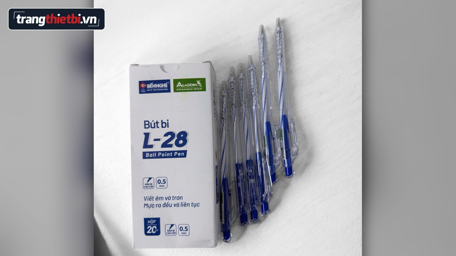 Hộp bút bi Bến Nghé L-28 gồm 20 cây với ngòi 0.5mm viết êm trơn, mực ra đều liên tục