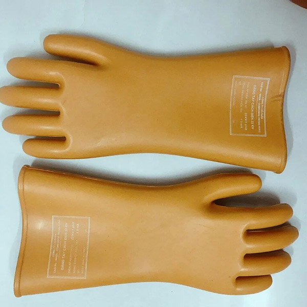 Tiêu chí lựa chọn găng tay cách điện hạ thế đạt chuẩn dựa trên chất liệu