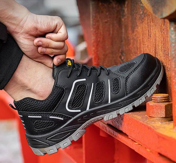 Giày bảo hộ chống tĩnh điện, chống cháy nổ giá tốt bền bỉ