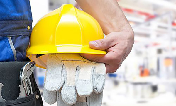 Mũ bảo hộ là một phần không thể thiếu trong môi trường làm việc an toàn