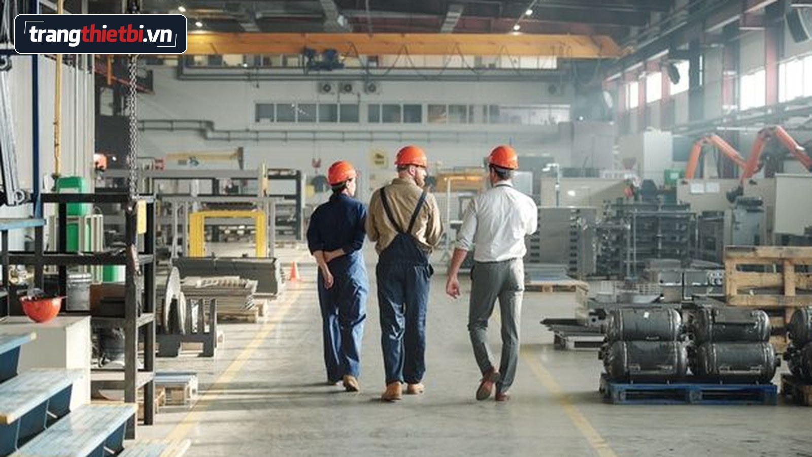 Ban quản lý khảo sát thực địa kho vật tư MRO và thiết bị máy móc trong nhà máy