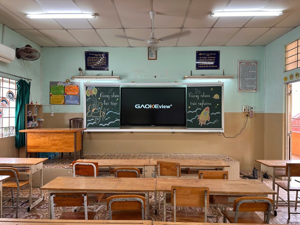 lắp đặt màn hình cảm ứng tương tác GAOKEview tại trường Tiểu học Nguyễn Bá Học, Bình Thạnh