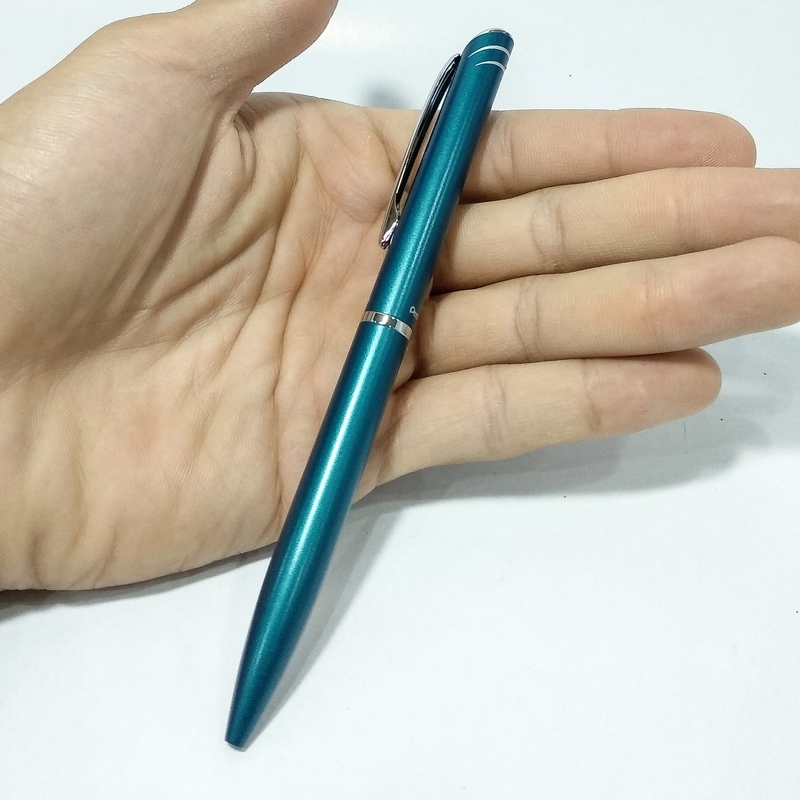 Bút bi kim loại nắp vặn cao cấp PENTEL
