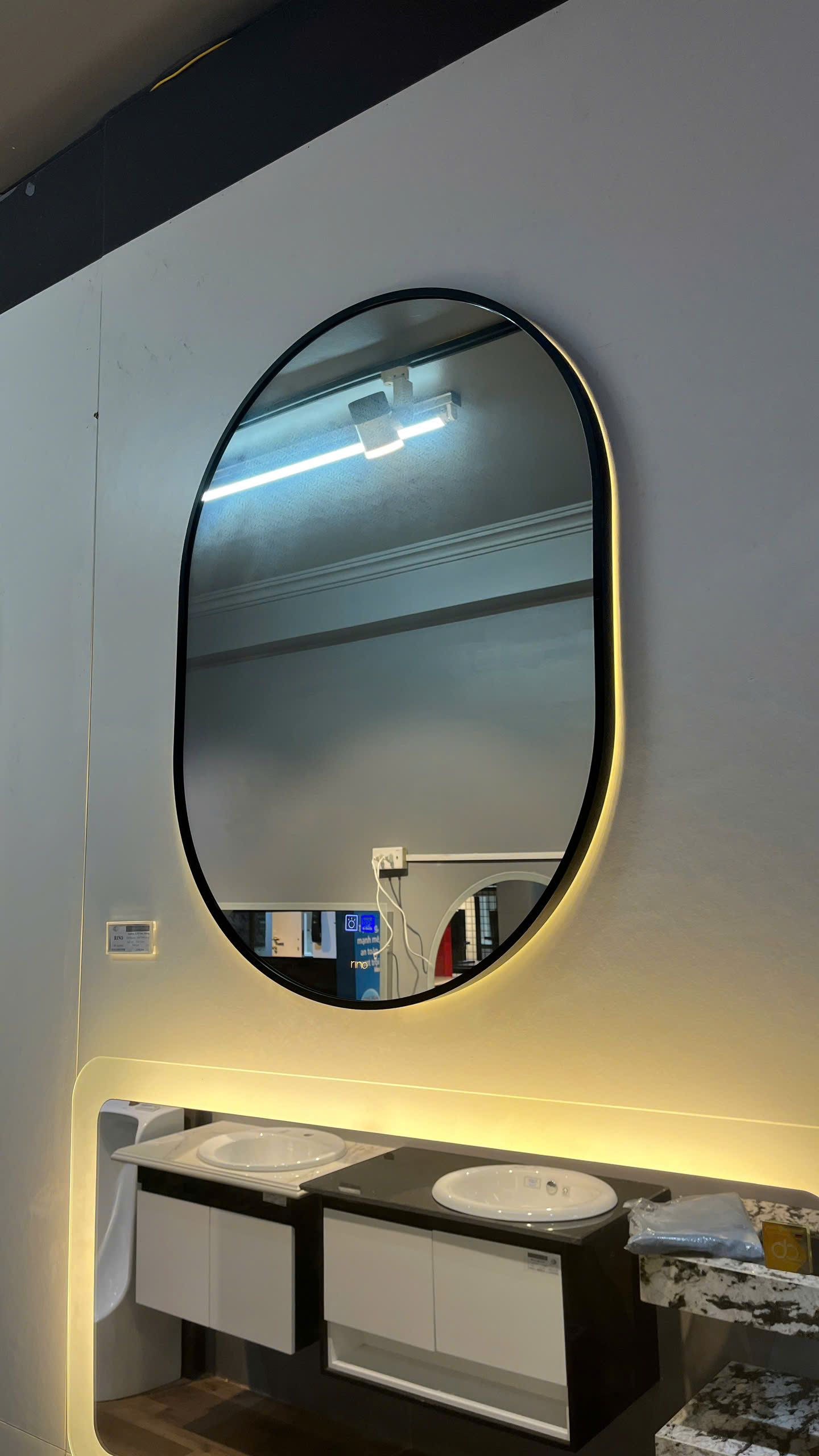 GƯƠNG ĐÈN LED ÂM KHUNG HỢP KIM ĐEN