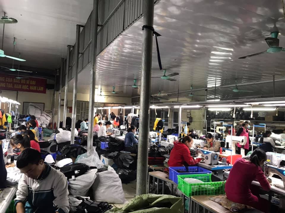 Xưởng VietBags nhận may balo đồng phục trường học và trung tâm tiếng Anh tại Bắc Ninh
