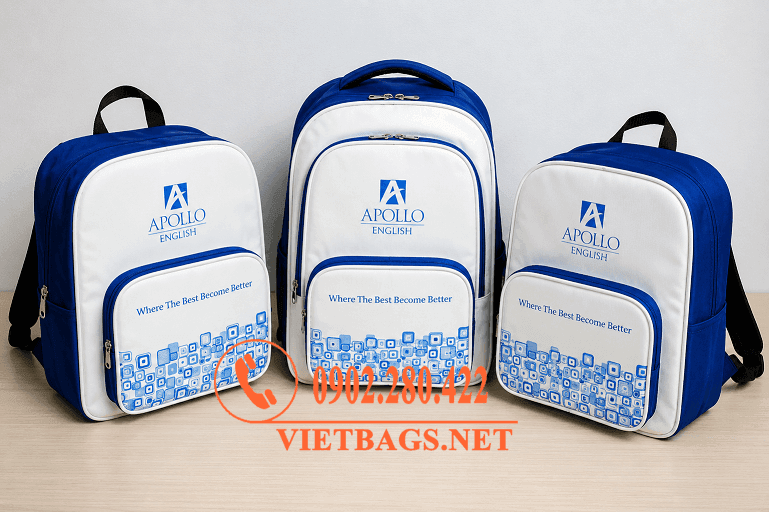 Mẫu balo đồng phục trung tâm Anh ngữ Apollo màu trắng xanh nổi bật