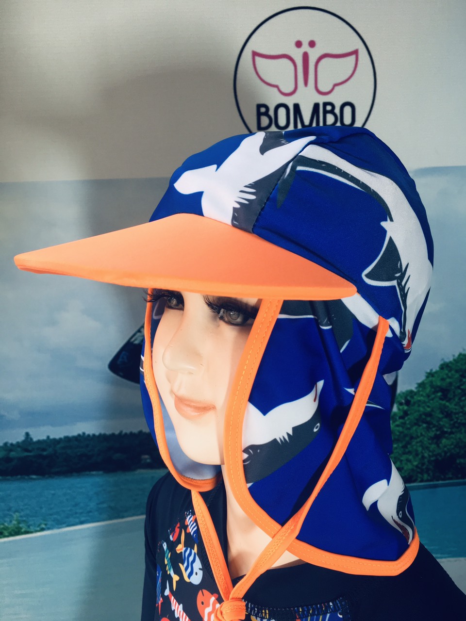 Nón bơi chống nắng cho bé đi biển