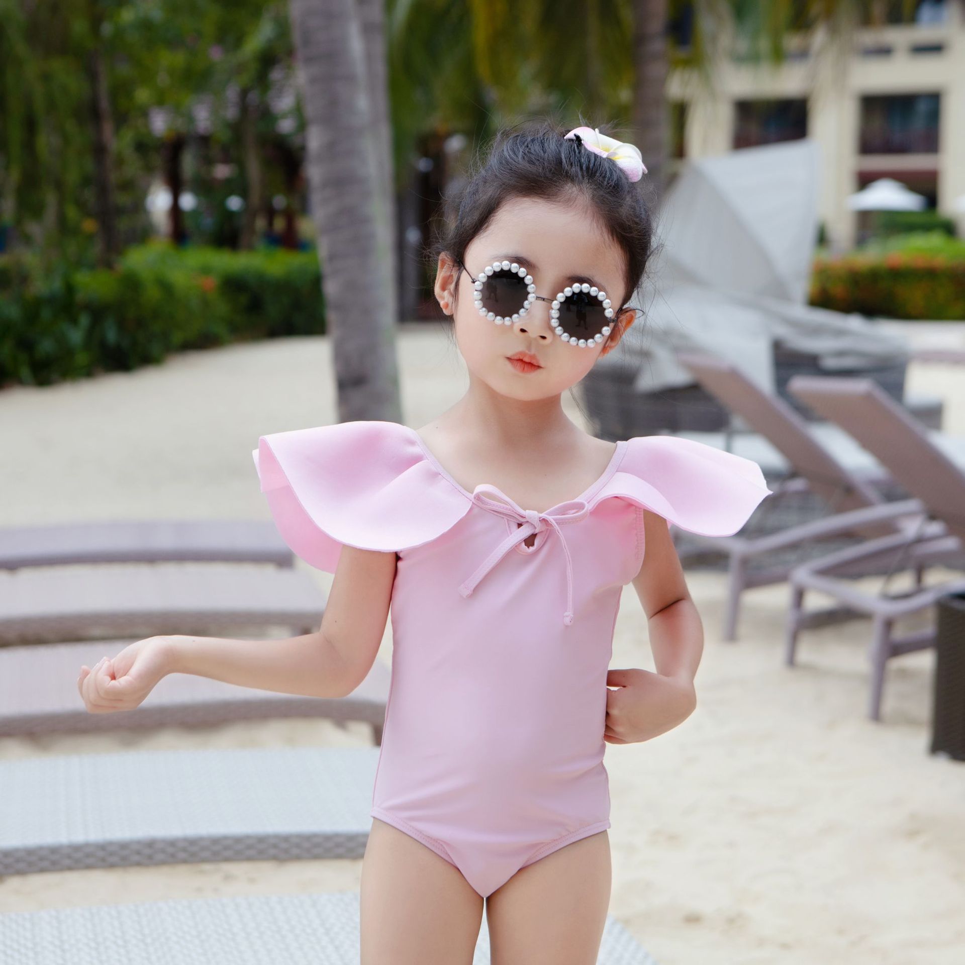 Bikini liền thân bé gái bèo cổ hoa hồng hở lưng (tặng kèm nón)