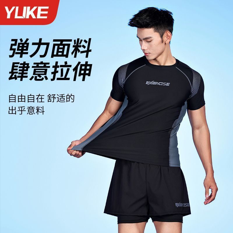 Đồ bơi nam tay ngắn quần đùi 2 lớp hiệu YUKE, co giãn đàn hồi, màu đen phối sọc thể thao cá tính