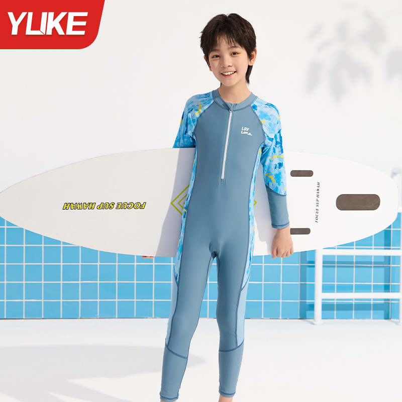 Đồ bơi bé trai liền thân tay dài quần dài hiệu Yuke chống nắng - phối sắc màu cho bé từ 15- 38kg