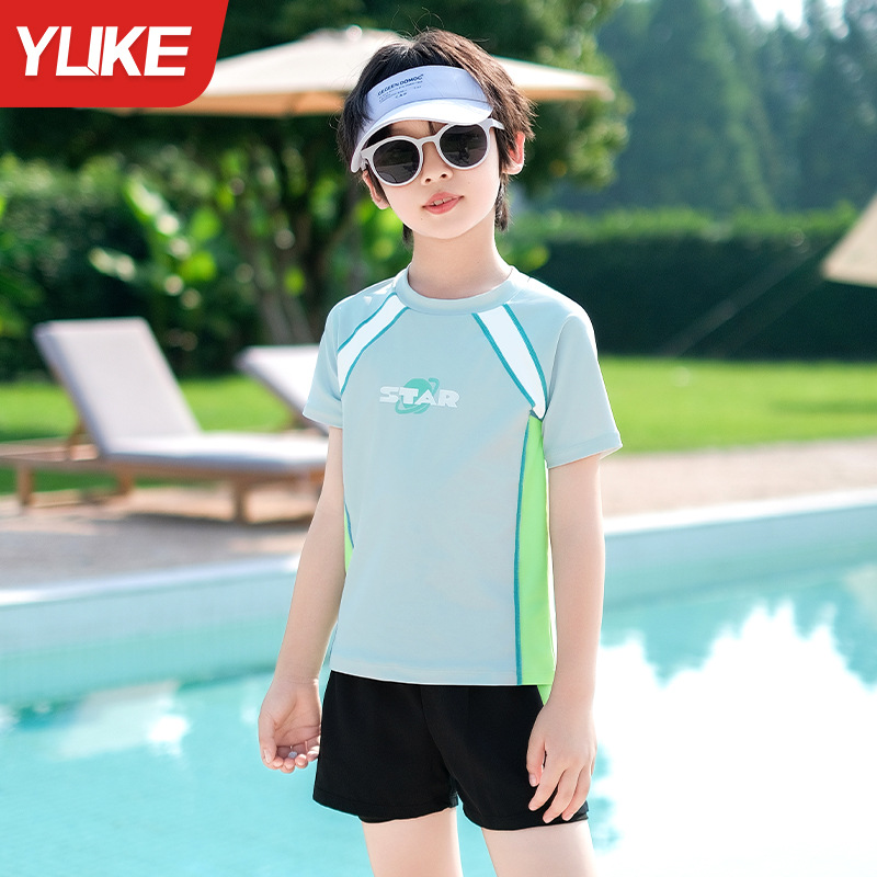 Đồ bơi bé trai YUKE quần đùi 2 lớp trẻ trung năng động star