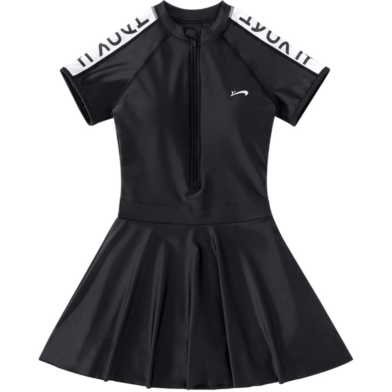 Đồ bơi nữ liền váy tay ngắn Yuke màu đen basic, phối chữ vai cá tính, khóa kéo trước tiện lợi