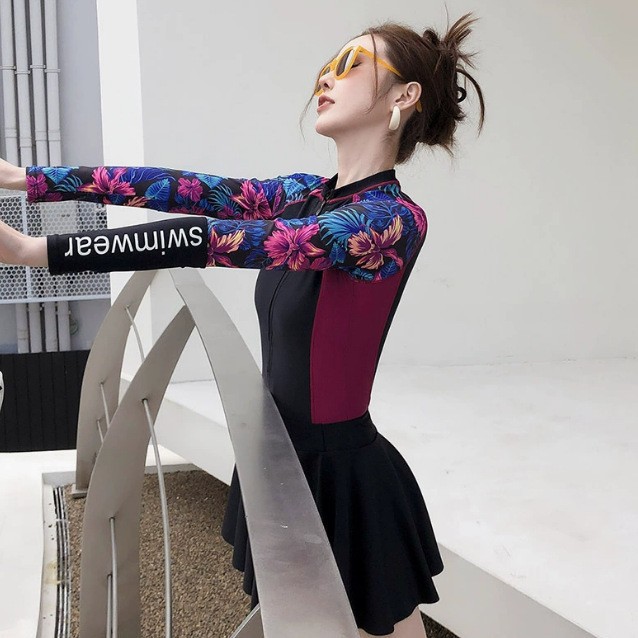 Đồ bơi nữ liền thân tay dài kèm chân váy họa tiết hoa nhiệt đới