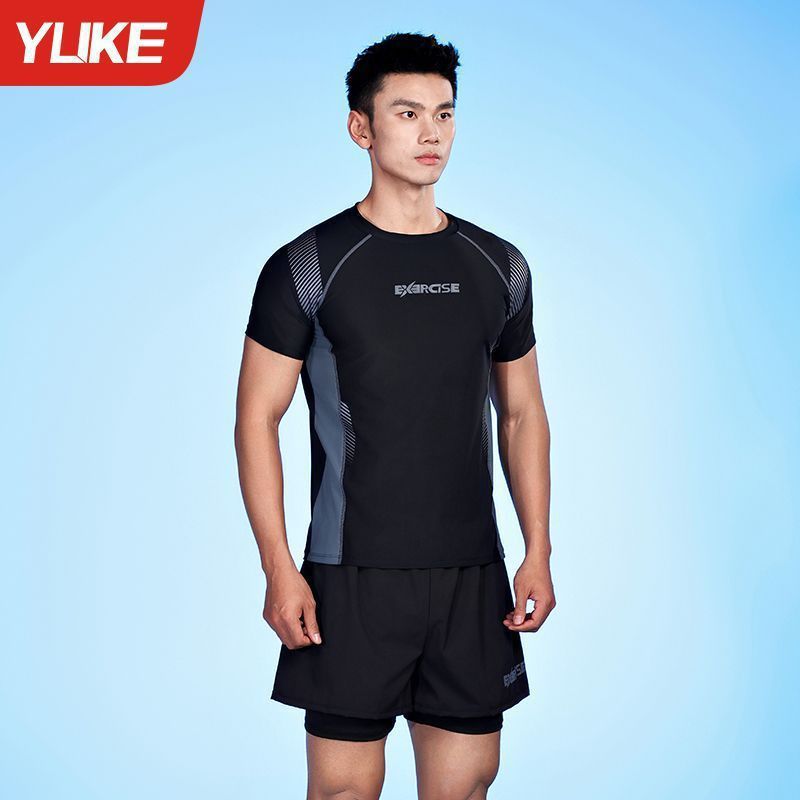 Đồ bơi nam tay ngắn quần đùi 2 lớp hiệu YUKE, co giãn đàn hồi, màu đen phối sọc thể thao cá tính