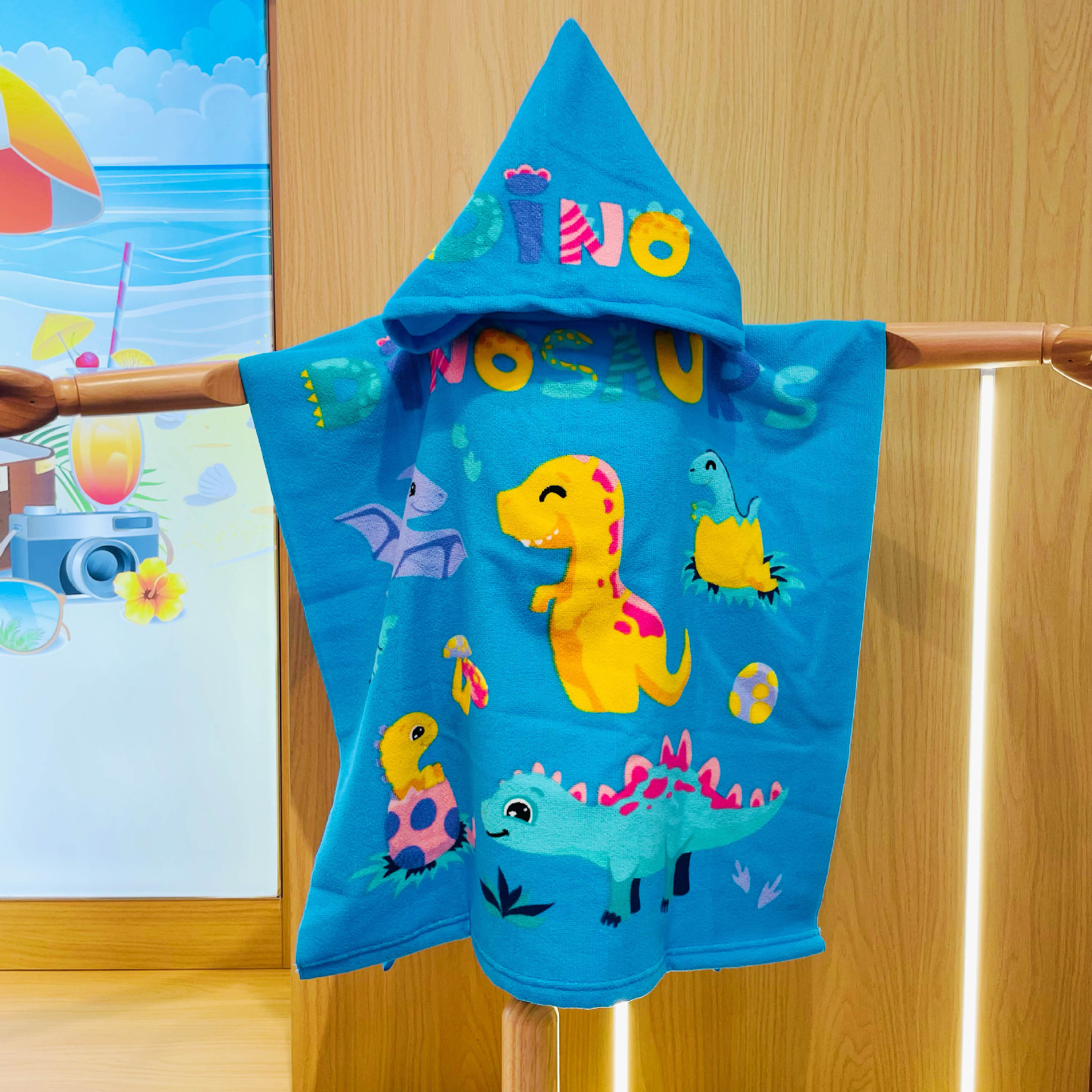 Khăn choàng tắm đi biển chống lạnh cho bé khi lên bờ kích thước 60*120cm