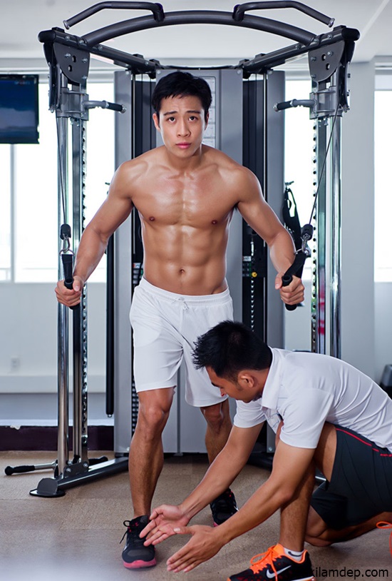 nhung-bai-tap-co-bung-giup-nam-gioi-so-huu-body-6-mui-san-chac