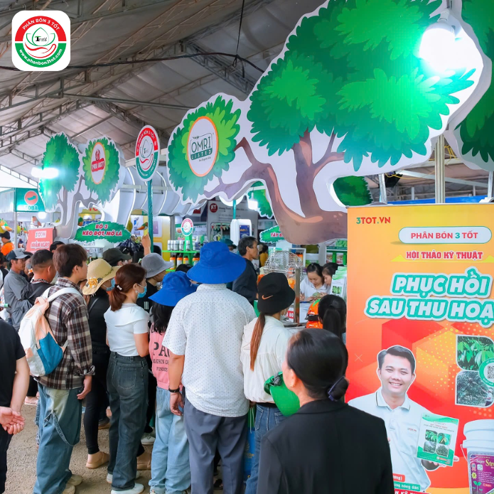 BÙNG NỔ TẠI LỄ HỘI SẦU RIÊNG, GIAN HÀNG 3 TỐT KẾT NỐI HÀNG NGÀN NÔNG DÂN BÙNG NỔ TẠI LỄ HỘI SẦU RIÊNG, GIAN HÀNG 3 TỐT KẾT NỐI HÀNG NGÀN NÔNG DÂN