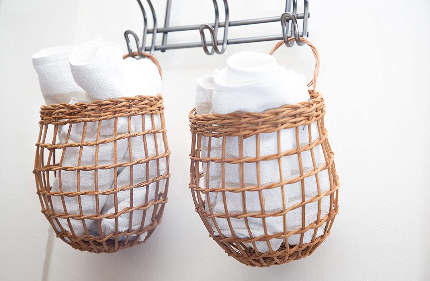 Rattan basket for onions potatoe and garlic 01