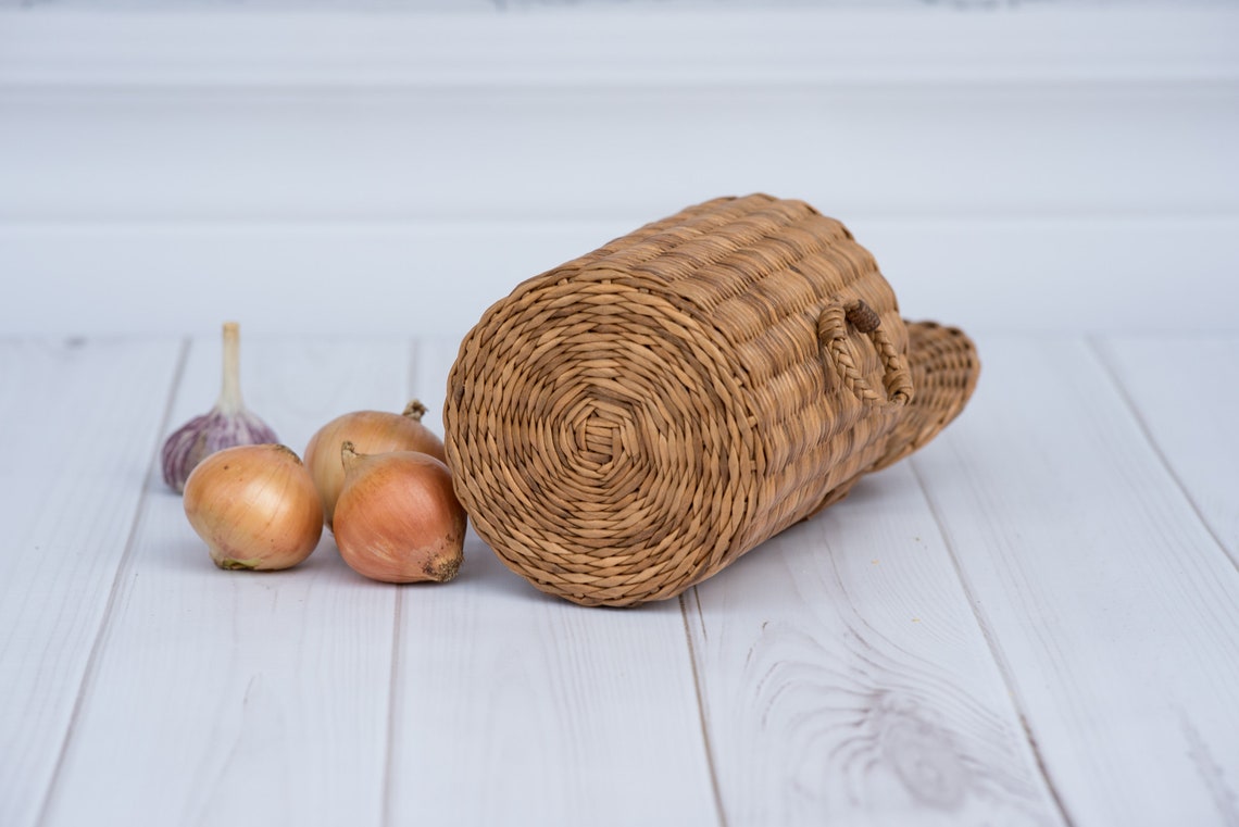 Rattan basket for onions potatoe and garlic 05