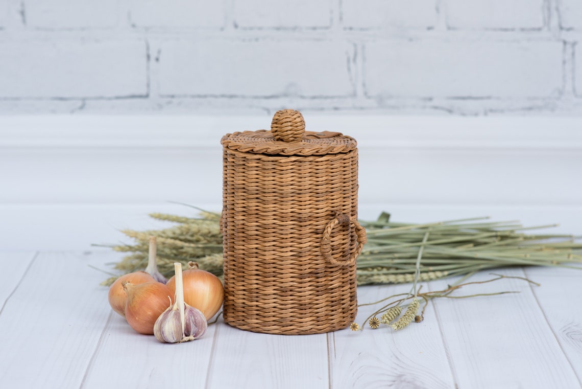 Rattan basket for onions potatoe and garlic 05