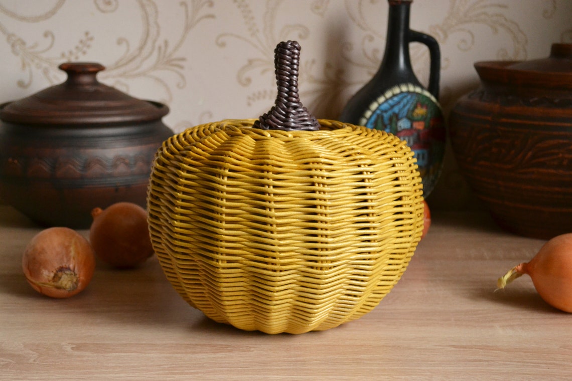 Rattan basket for onions potatoe and garlic 21