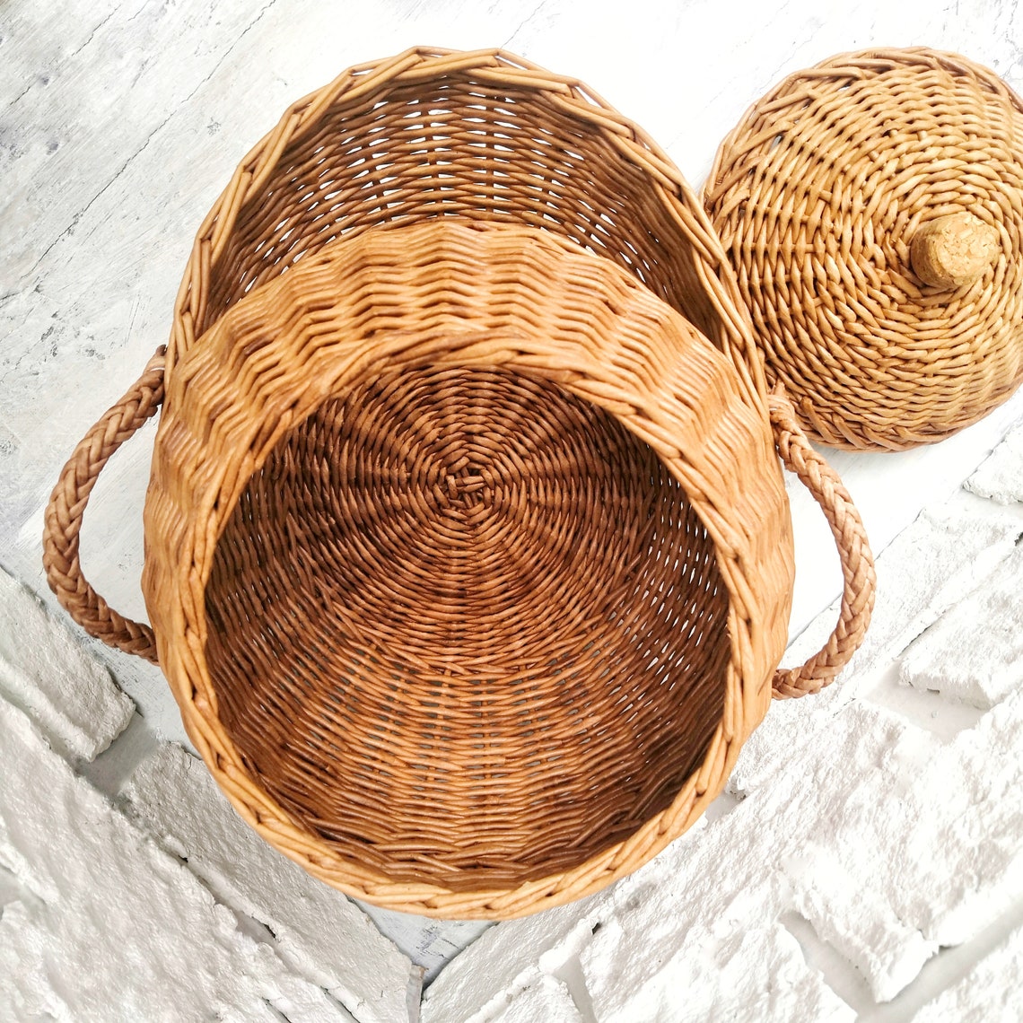 Rattan basket for onions potatoe and garlic 04