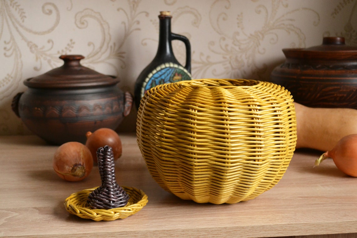 Rattan basket for onions potatoe and garlic 21