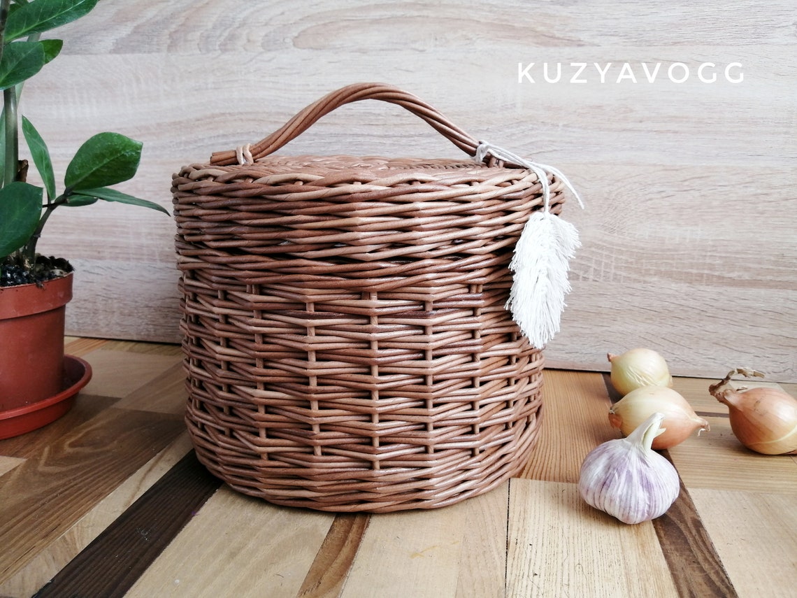 Rattan basket for onions potatoe and garlic 07