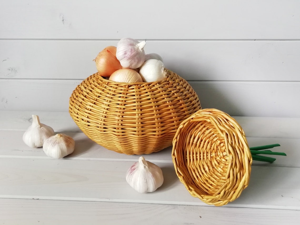 Rattan basket for onions potatoe and garlic 09