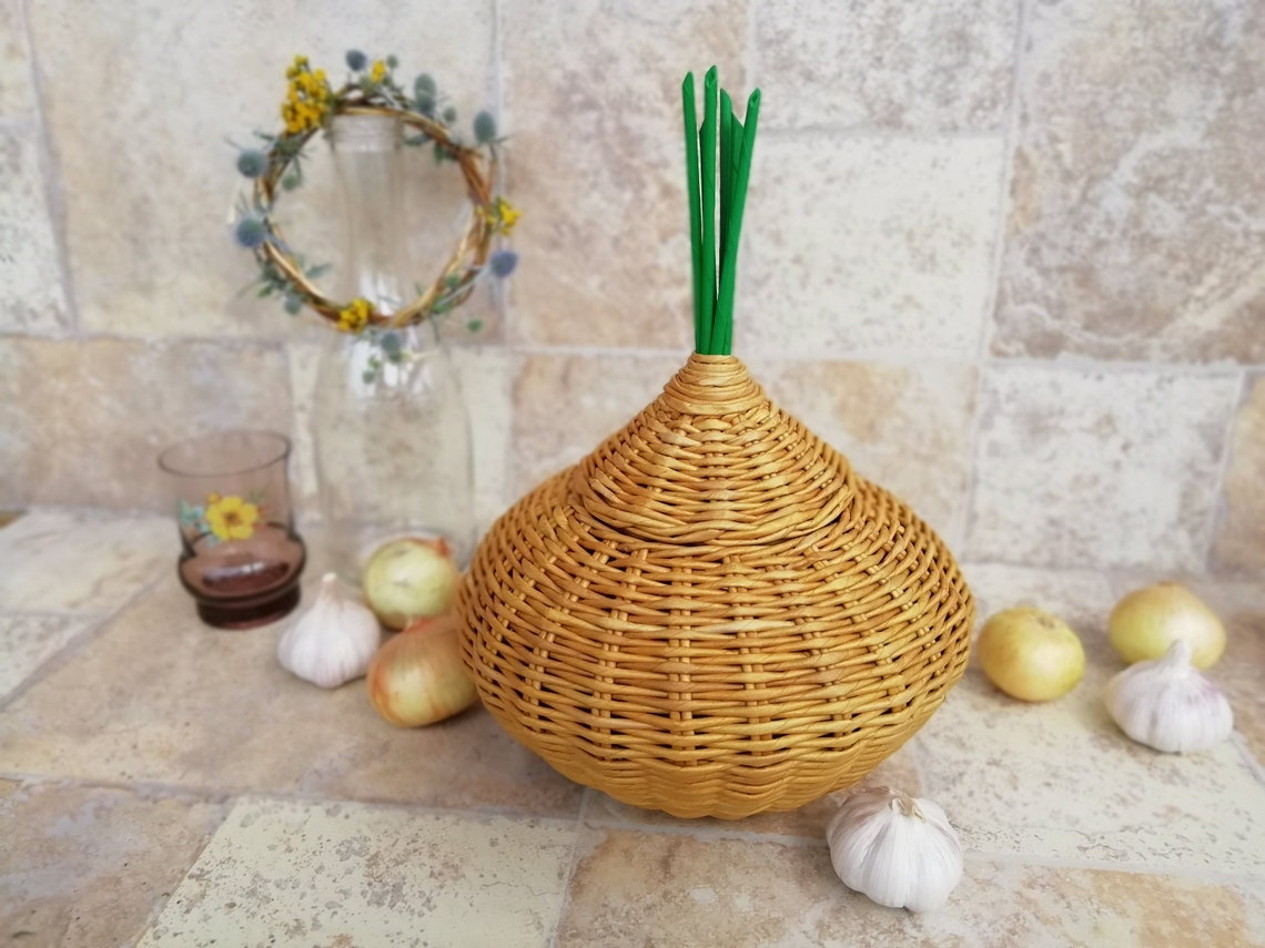 Rattan basket for onions potatoe and garlic 09