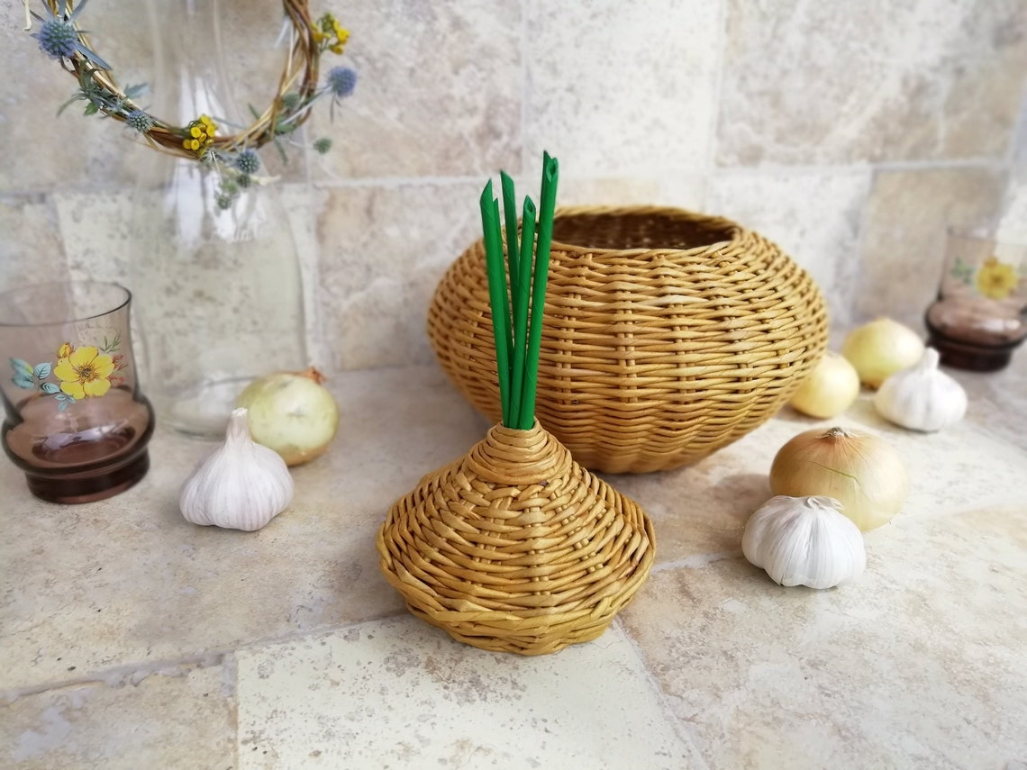 Rattan basket for onions potatoe and garlic 09