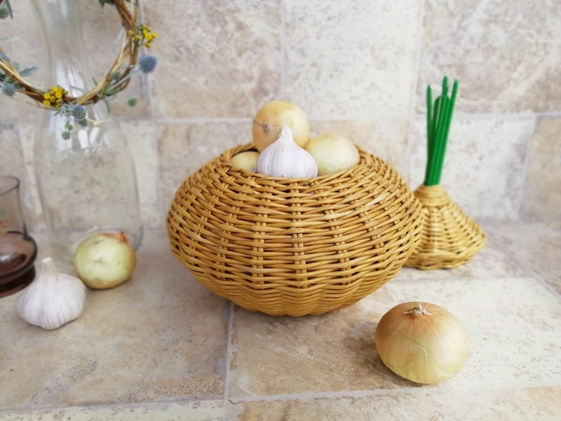 Rattan basket for onions potatoe and garlic 09