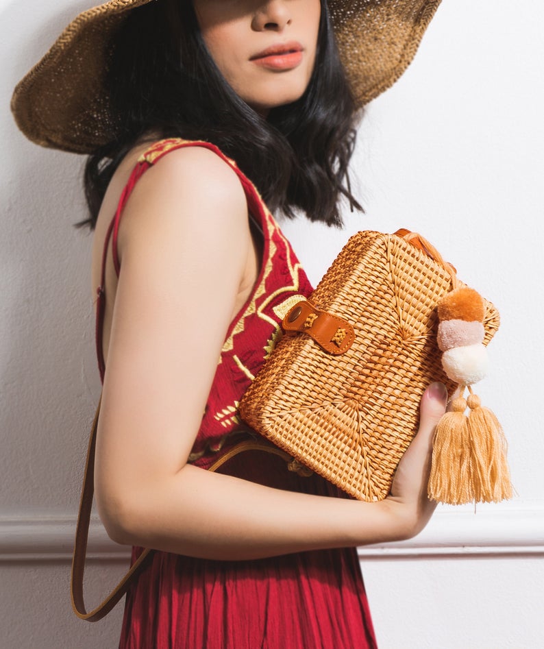 Trendy Fashion 2020 Bali Rattan Handmade Bags Rectangular shape with Leather Strap Holiday Summer Women Cross body Bag
