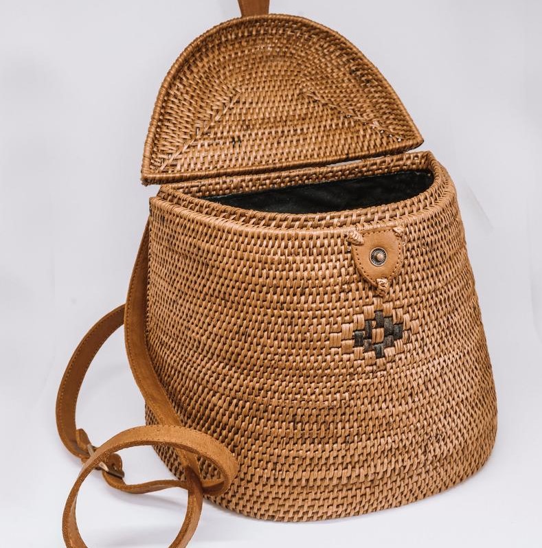 2020 New arrivals Vietnam Natural brown Rattan Women backpack Leather Strap handmade Summer Fashion Straw beach Travelling bag