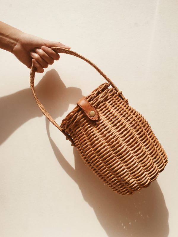 New Trending Fashion 2020 Beauty Women Rattan Handmade Straw Wicker handbags with Round Lid and Handles