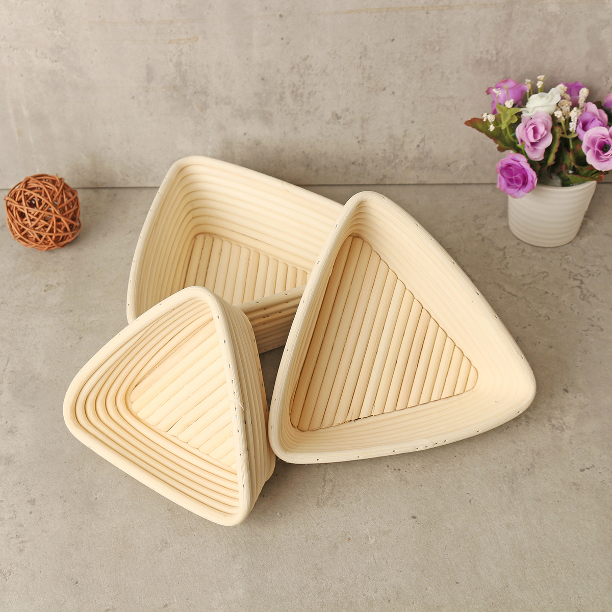 Wholesales Vietnam Handicraft White Rattan Triangle Dough Proofing Bread Basket Set of 3 Sizes for Baking Baguete