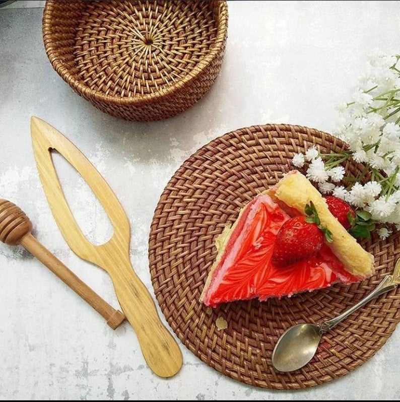 Vietnamese Vintage Round D25cm Woven Braided Rattan Placemat