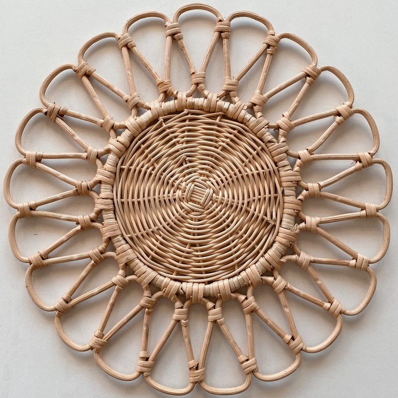 Wholesale Flower Decorative Brown Rattan Placemat Wicker Charger for wedding