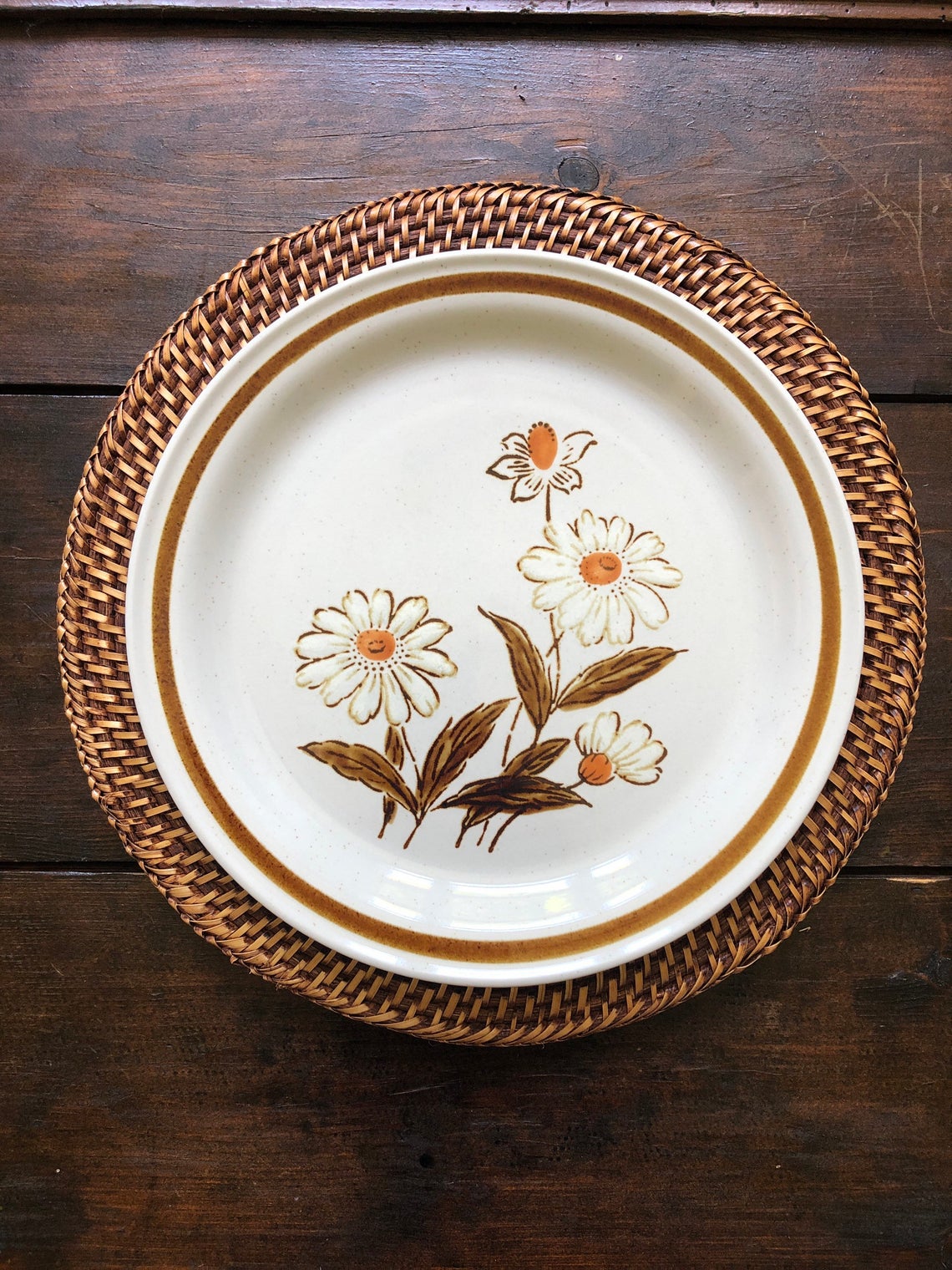 Round Woven Wicker Rattan Placemat 13 In. perfect for modern decoration