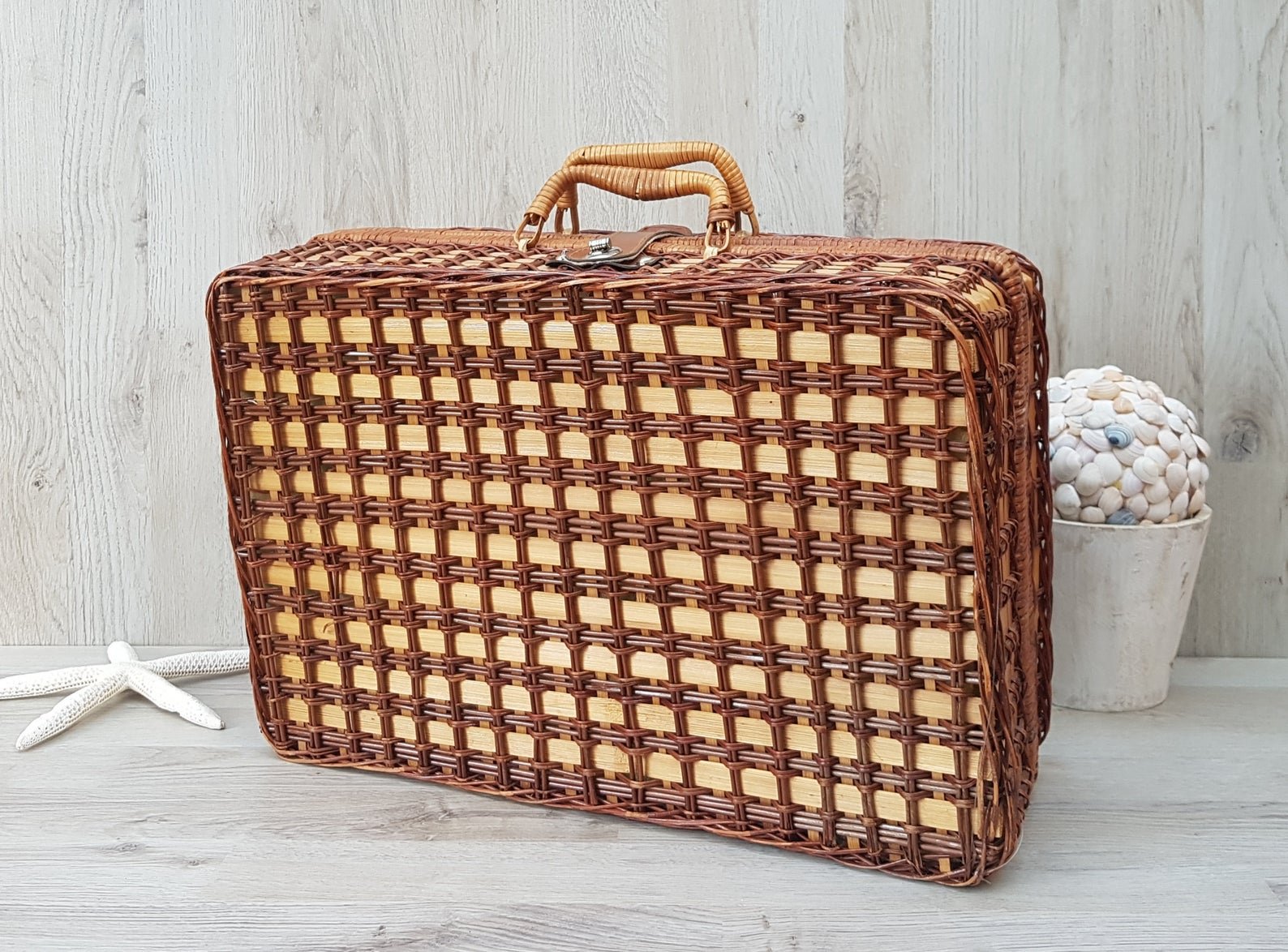 Hot trend Wicker suitcase, woven wicker basket, vintage wicker storage basket for home decor.