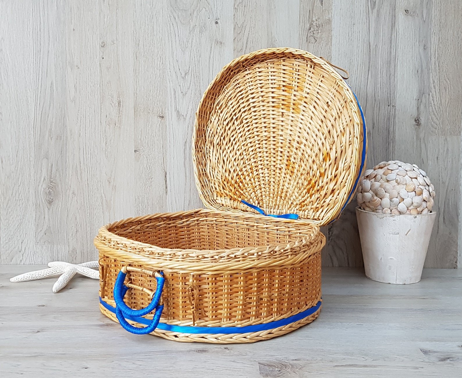 New items Rattan wicker picnic basket Decorative wicker suitcase, Woven rattan case, Hamper