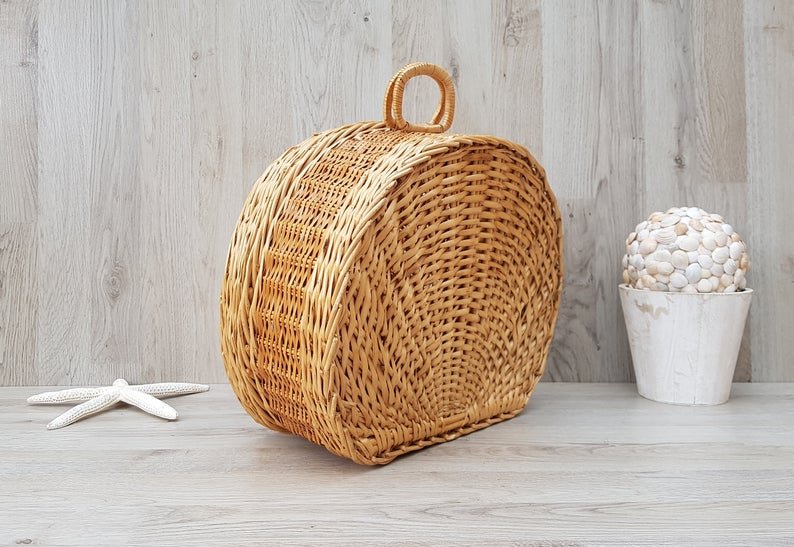 Vintage Wicker Picnic Basket, Hamper, Rattan Picnic Basket, Complete Picnic Basket, Farm House decor, Coastal décor