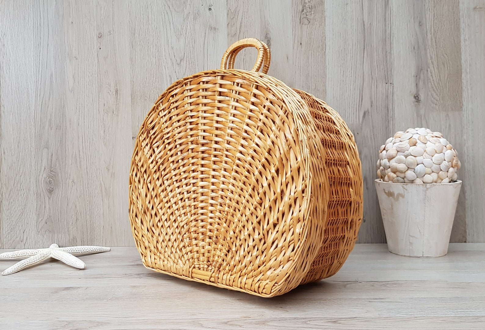 Vintage Wicker Picnic Basket, Hamper, Rattan Picnic Basket, Complete Picnic Basket, Farm House decor, Coastal décor