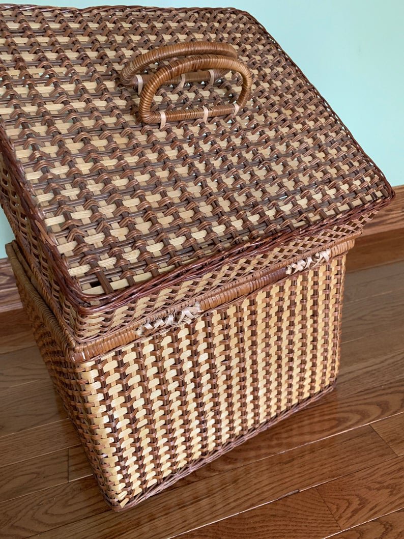 Vintage Wicker Suitcase with Lid Rattan Storage Baskets  with Lid for Picnic