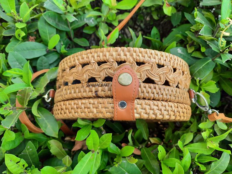 Natural Basket Handmade Straw bag Water Hyacinth Bag Woven Bag Sea Grass Bag Beach Bag Shoulder Bag or Cross Body Bag