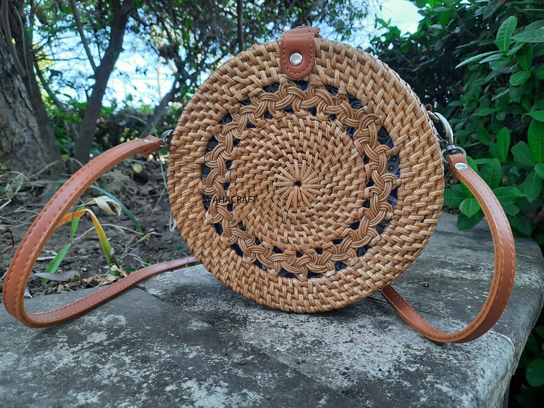 Natural Basket Handmade Straw bag Water Hyacinth Bag Woven Bag Sea Grass Bag Beach Bag Shoulder Bag or Cross Body Bag