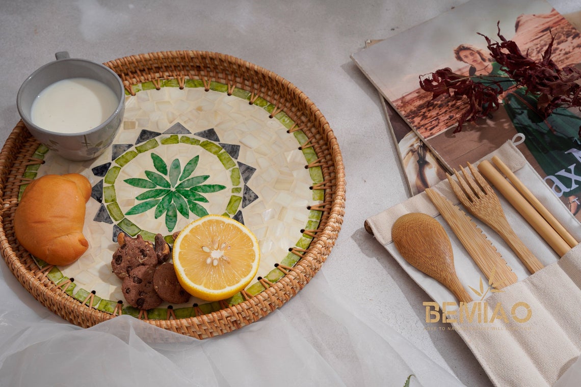 Outdoor Breakfast Water Basket Swimming Pool Rattan Serving Floating Tray for Summer Time 2021